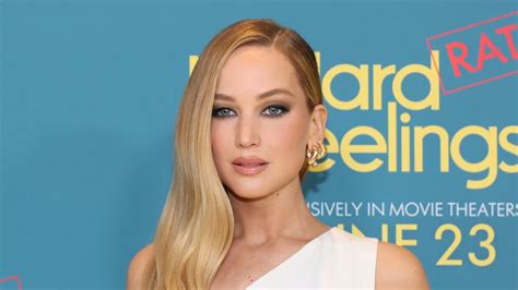 jennifer lawance naked|Jennifer Lawrence shocks fans by getting completely naked in。